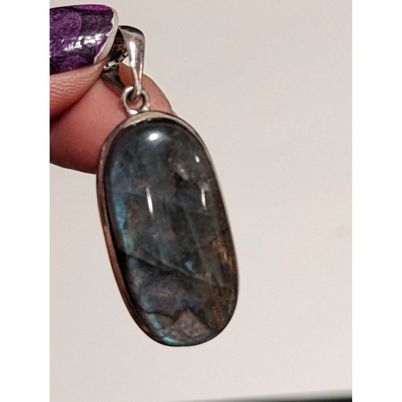 Sterling Silver Necklace with Labradorite Cabochon Pendant - Picture 4 of 11